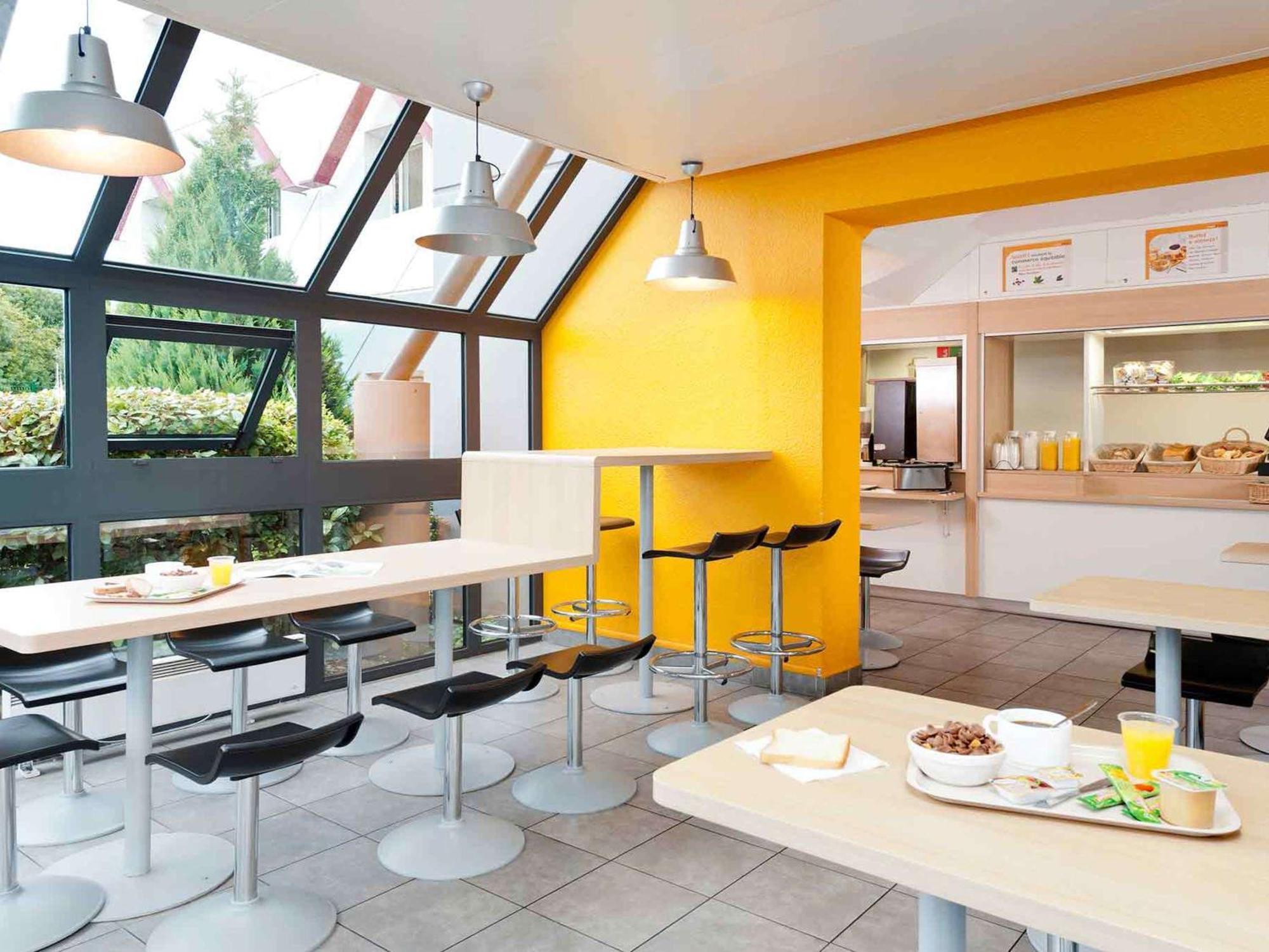 Hotelf1 Dijon Nord Exterior photo